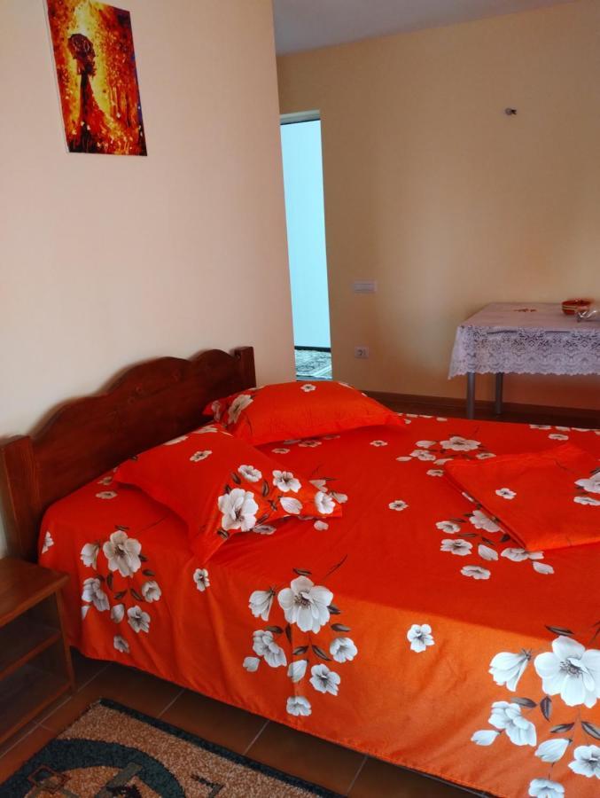 Casa Doina Hotel Douăzeci şi Trei August Eksteriør billede